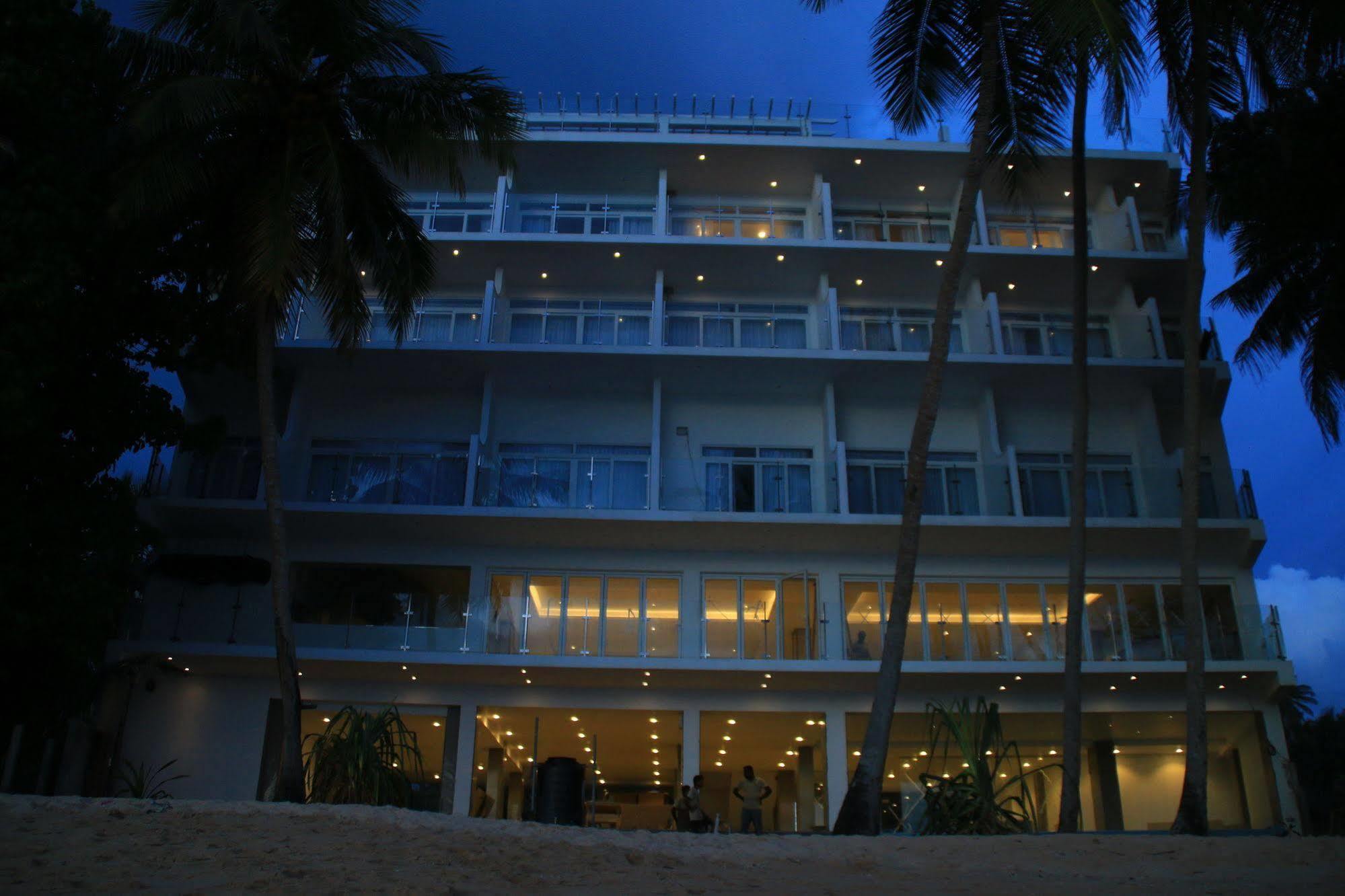ซายูรา บีช โฮเต็ล Hotel อูนาวาตูนา ภายนอก รูปภาพ